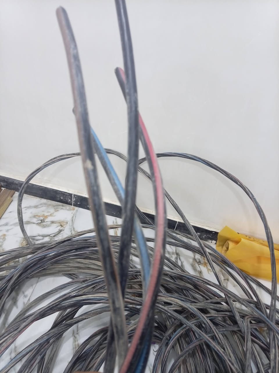 كيبل أربعة خطوط ضفيره
معروض للبيع العنوان حله ورديه خارج
*********** الاستفسار ع الرقم
