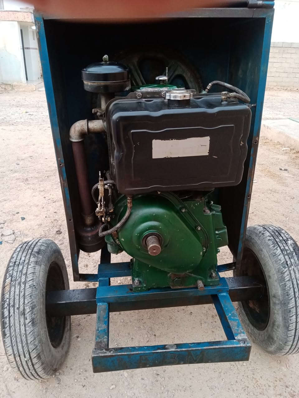 السلام عليكم خباطه للبيع لبناني باب أول مستخدمه قليل مكفوله من كلشي السعر (مليونين و 100) السكن (الرمادي) التواصل ع هاذه الرقم *********** واتساب
