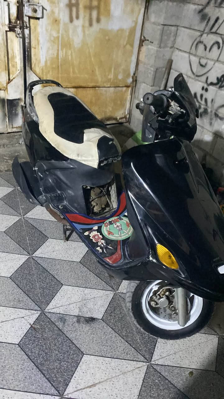 فراشه البيع مكينه مفتوحه بس ناعمه مكينه وكلجات جدد درجه سلف هندر كهربات شغاله مكاني ديونيه شراي بي خير ويدلل 
***********
