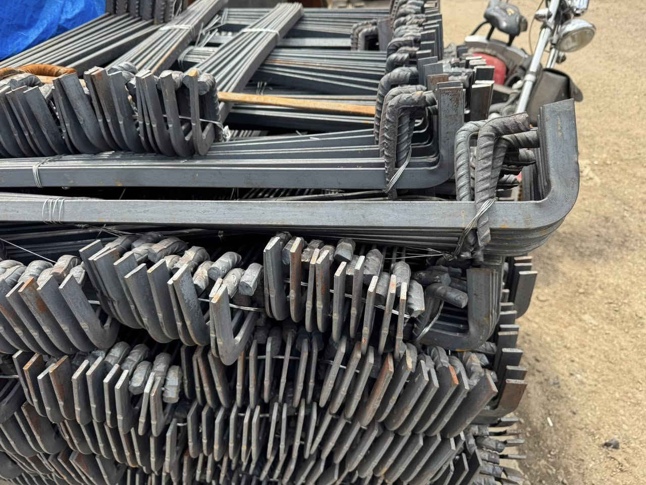 فخه قالب ٦ ملم طول ٩٠ بيع جمله بسعر تنافسي القطعة ٢٠٠٠ دينار للتوصل ***********
