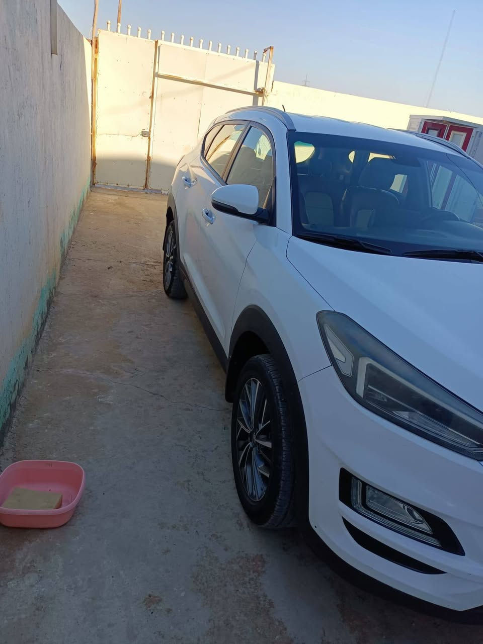 للبيع توسان ٢٠١٩ خليجي
باسمي سياره كامله وجاهزة من كل شي حداديه جديده تبريد شركه 

لايت ٦ عدسات الضرر جاملغ خلفي مع الباب الخلفي صبغ فقط بدون دواخل والجاملغ الامامي بي صبغ مقدار شبر فقط السياره فول عدا الفتحه والبصمه حله شارع ٦٠ (***********) السعر 155 بيع مستعجل.
