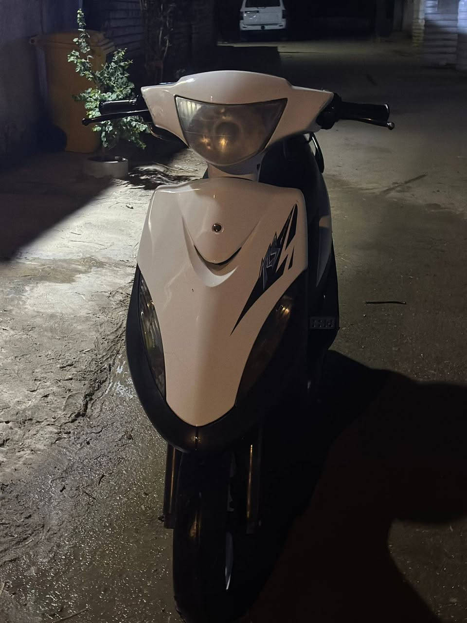 ماكس عدله موديل 2003 كفاله كلشي شغال شلعه ومعدلها شرط 120 
كزوز رياضي صجميه شرط تشغليتها سلف بصمه 
دراجه مرتبه ومال جناي شرط دهن ابدلها بس امزويل بانزينها بس محسن
وماخذها علئ كد من الدوام للبيت يعني ممتعوبه الياخذها ميخسر مكاني بغداد مدينة الصدر الدسيم  
رقم: *********** 
سعر خاص
