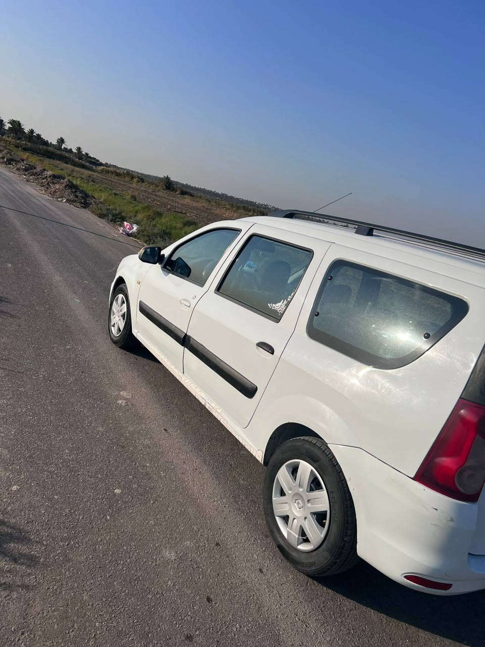 سلام عليكم ورحمه الله وبركاته رينو 7 راكب نضيفه مكينه وكير جدد وتخم تاير جديد السياره رقم ذيقار راعيهه يريد مكاني مداور غماس ***********
