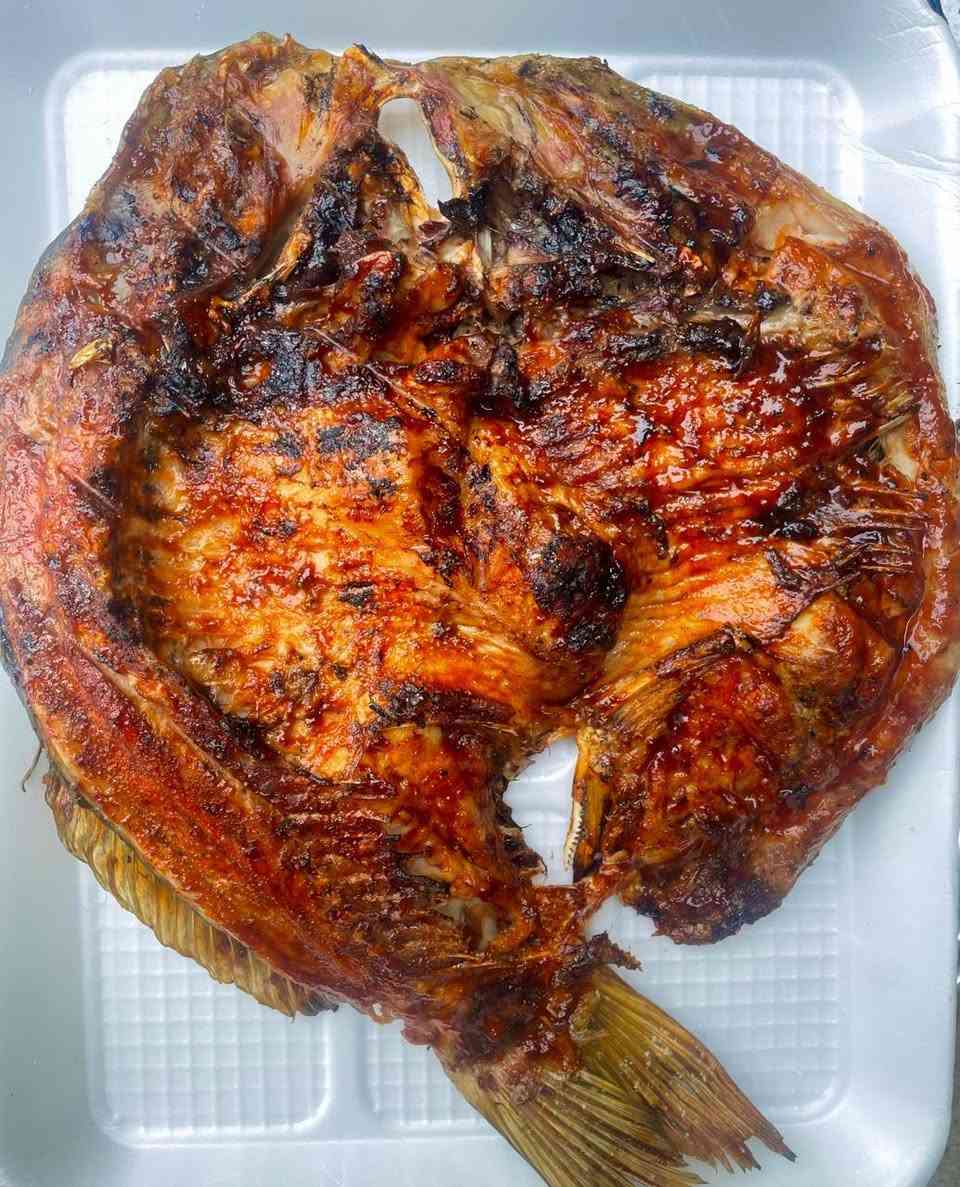 يعلن مسكوف الأمير عن توفر السمك المسكوف الفريش  على الحطب بطعم عراقي اصيل 🐟
شوي درجة اولى 🤗 

سعر كيلو السمك مع المقبلات ٩ الاف  دينار للكيلو 
😍 تمن احمر طعم ولا اروع سعر الماعون ب الفين وب 3 وب 4 
🔴 يوجد توصيل  لجميع مناطق بغداد الفين دينار فقط  
🛑ملاحضة مهمة نستقبل حجوزاتكم قبل ساعتين 
للاتصال ***********

