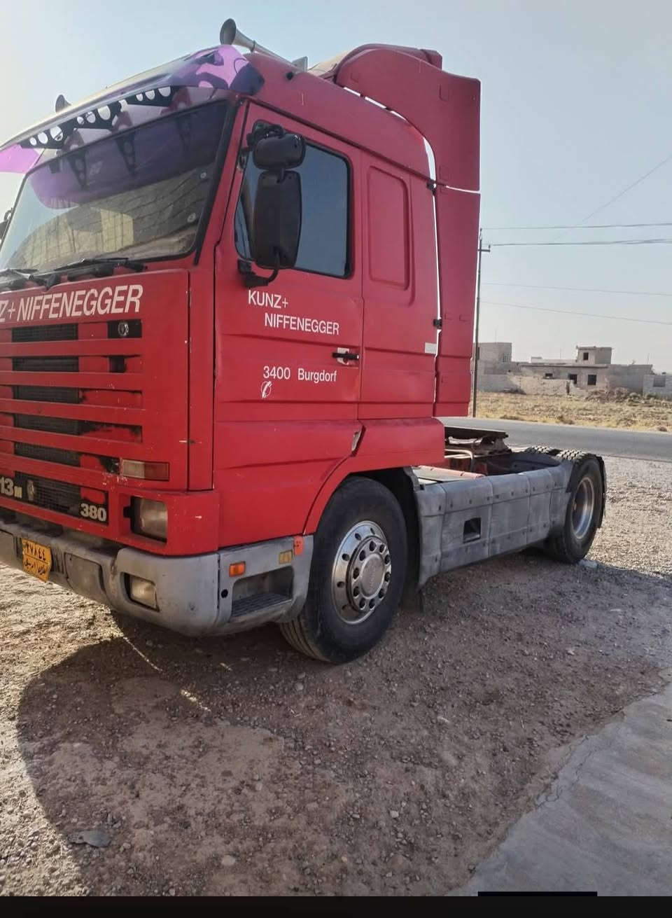 سلام عليكم اسكانيا 113 بم كهربائي  كير 3×3  محرك اكسل شرط. مربوطه فلات ذات جوانب متحركه  للاستفسار الاتصال عل الرقم ***********
