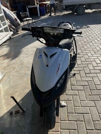 ماكس 140 للبيع دراجة كاملة من الاف للياء نقصها فقط كفرات الجانبية يعني...