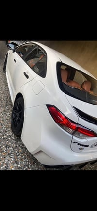 كورلا هايبرد 2025 gr  خمس كاميرات فول رقم بغداد باسمي ماشية 18 بدون صب...