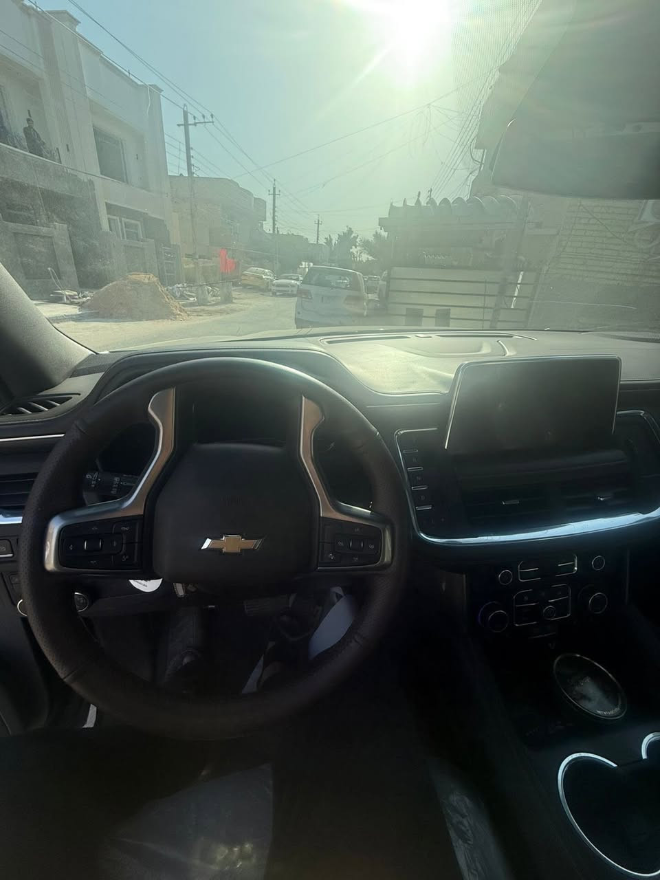 السلام عليكم تحيه طيبه للبيع تاهو ٢٠٢٣ مواصفات LTفول الفول عدا الجكات وارد خليجي مكفوله كفاله من كلشي مغلفه بي بي اف بااسمي ماشيه ٦٤ الف كيلو متر السياره موجوده في حي الجهاد ببغداد السعر ٥٤٠ ورقه مع مجال بسيط سياره جديده جدا وع ايدي للاستفسار الاتصال *********** حسين وشكرا
