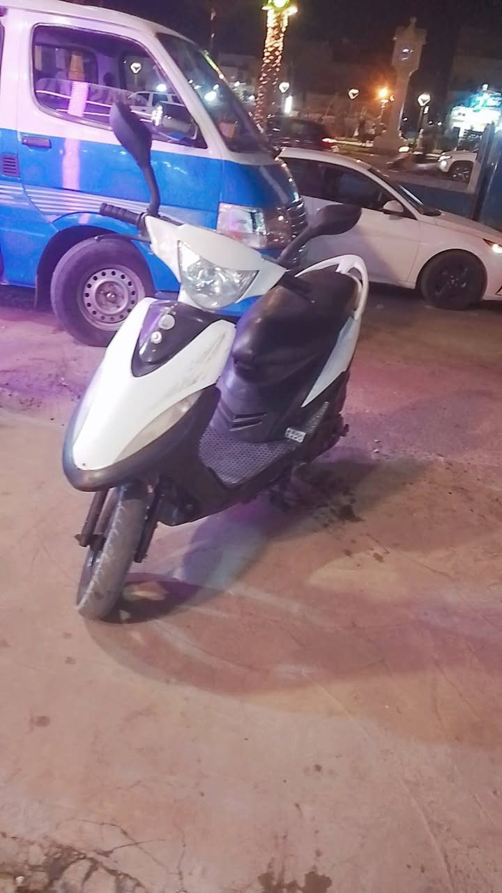 سلام عليكم دراجه ماكس عدله ابيع هلل موجود طافيه معراف كبريار او كيمه مدري ابس هيه تشتغل دوس بنزين تطفه المكان بغداد مدينه الصدر الاستفسار ***********
