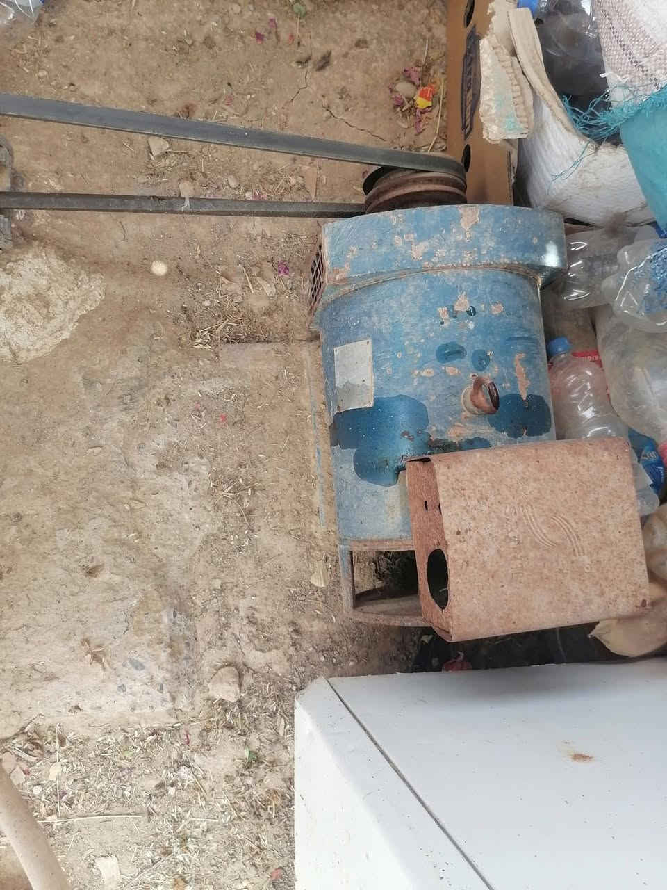 السلام عليكم.
مولد توبلان جديد اصبانه ما ممدوده عليه كله شركه شرط النظافه مع جنريتر حجم7.5 للبيع 
للاستفسار الاتصال ع الرقم 
***********
