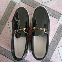 حذاء • للبيع