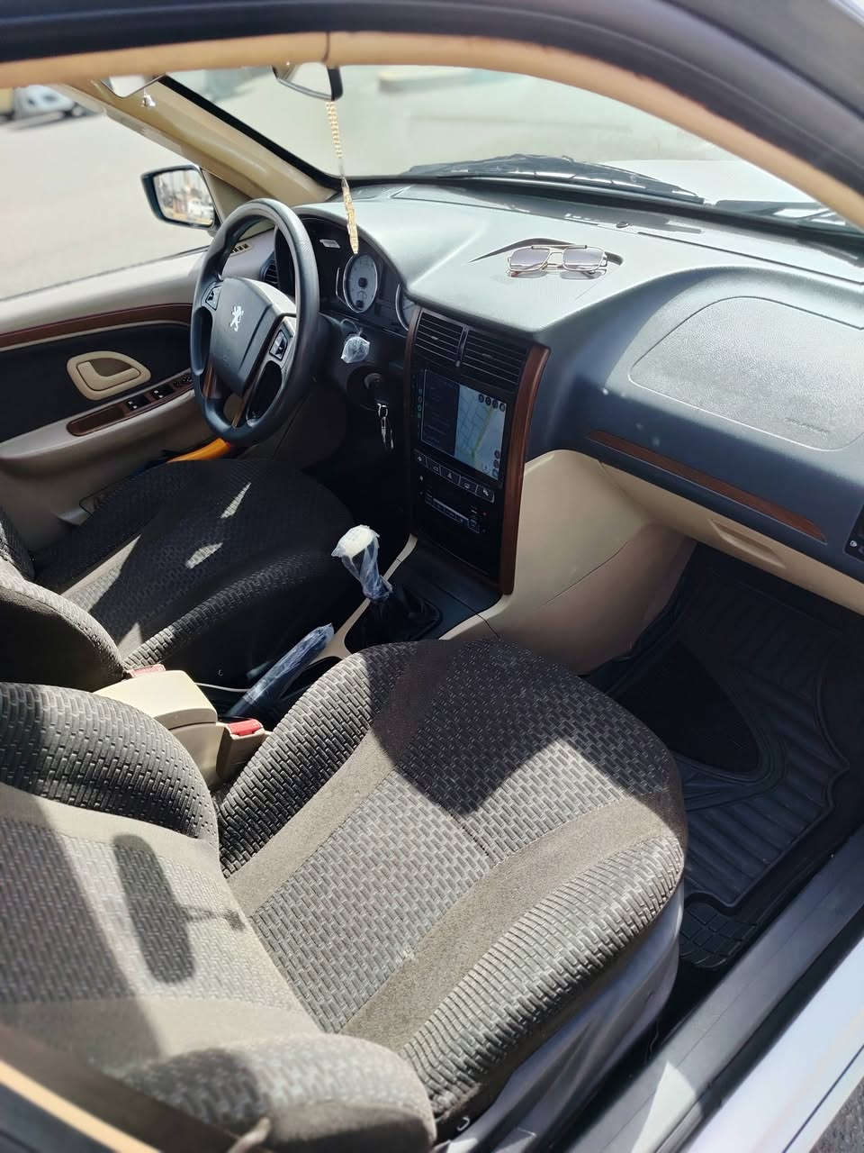 سلام عليكم بيجو بارص 2020 سياره حلوه وجاهزه فقط بنيد مبدل لا ضربه ولا صبغ ولا معجون و كامله من كلشي مكينه وكير و تبريد وحداده كلشي جاهز ما عوزها شي غرفتها بجيس  السياره حره رقم بغداد و ابو الوكاله يمى بل بصره سعر 66 مكاني البصره  [*********** ]
