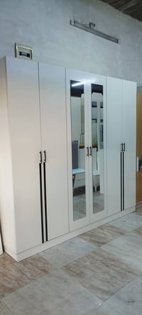 غرفة 6 ابواب 5 قطع للاستفسار 07709126537