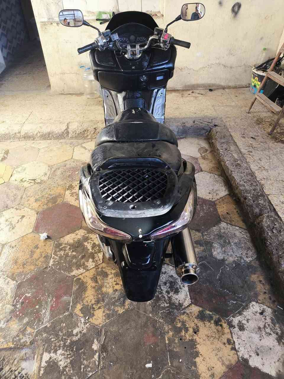 سلام عليكم دراجا فورزة 09  شغال 7 نمر. 4 تحويلات صارنصا رياطي  يدات رياطي طالب فقط مراوس ب فيوجن نطيفة رقمي بي واستاب ***********
