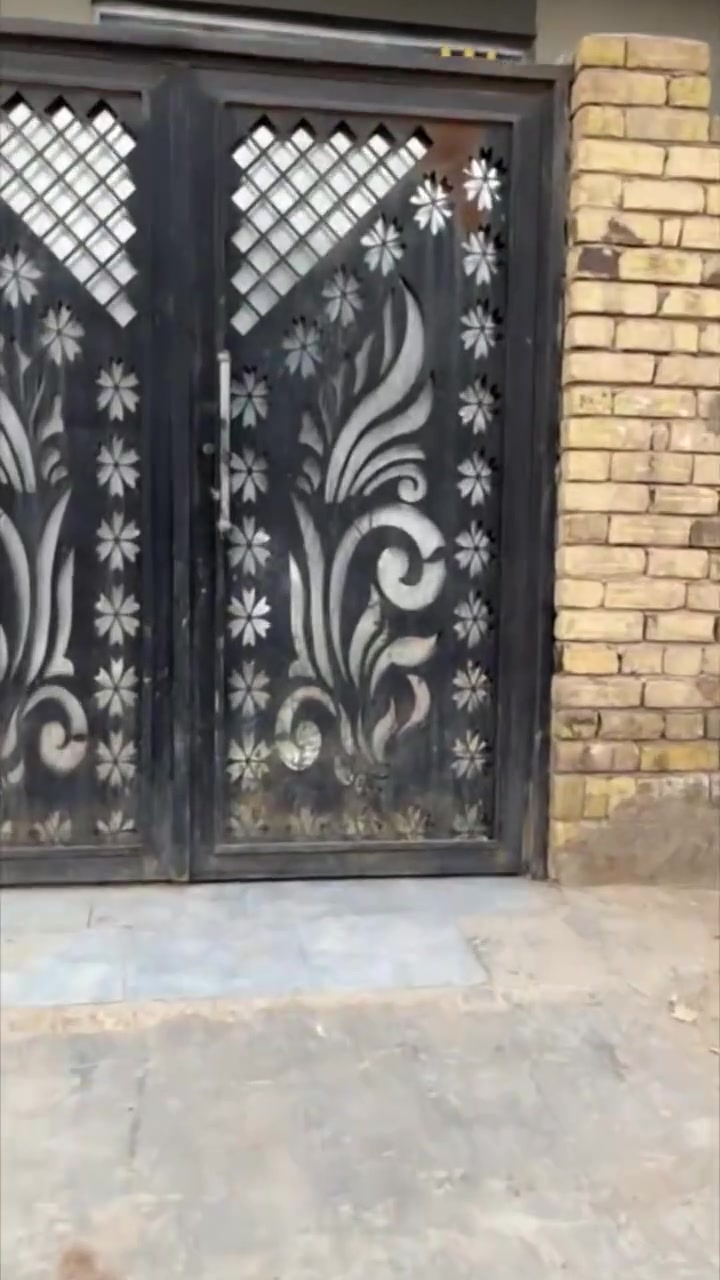 🏡 بيت للبيع

 الموقع عرصات حجي هندي شارع أبو لما 
 
بناء حديث سنة 2024
صب كونكريت 

المساحه 127
الواجه 10
النزال 12 ونص 

يتكون من 1غرف + 1صالة + 1مطبخ + 2حمامات داخلي وخارجي + منور داخلي 

للاستفسار مراسلة الخاص أو الاتصال 📩
***********
