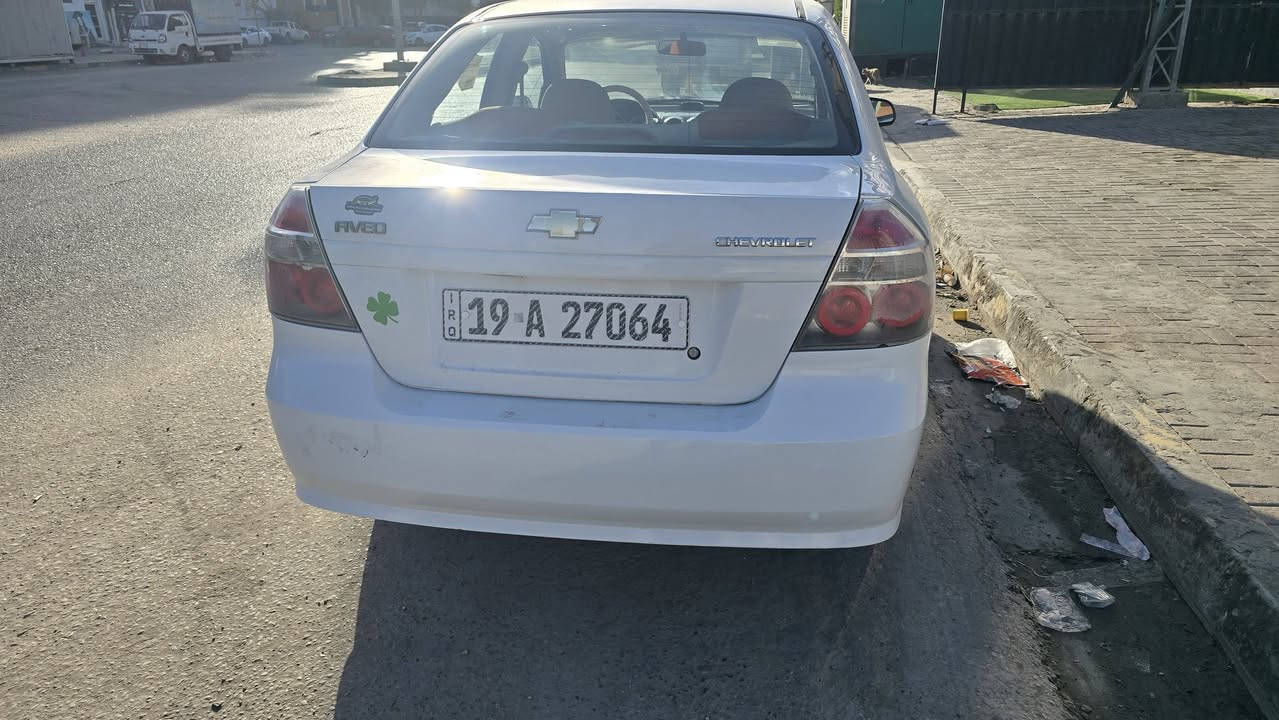 افيو موديل ٢٠١١جديده السياره كلش لبارد امبين شوف العين شخط بين الباب السايق ول وره قريب عل عتبه صبغ بس سعر٧٨ اوبيهه مجال مروس هم ترهم***********
