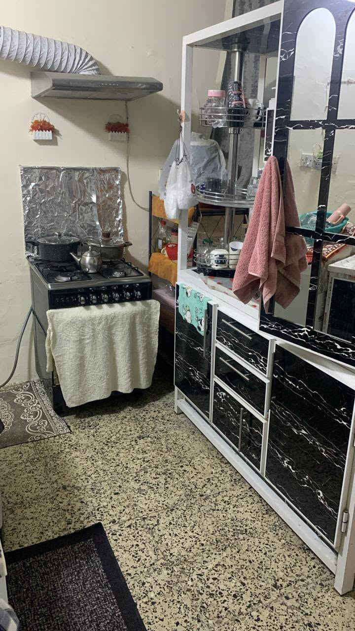 للبيع بيت 🏡 طابو صرف فى #شهداءالبياع قرب الشارع العام #مساحته٨٠م عباره عن وحدتين سكنيه #الطابق_الارضي يحتوي على غرفة نوم وصاله ومطبخ وخدمات #الطابق_الثاني يحتوي على غرفة نوم وصاله ومطبخ وخدمات للإستفسار اتصال 🤙 على #الواتساب على الرقم ***********
#الجميع
