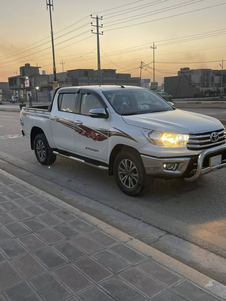 السلام عليكم بيكم فورويل موديل 16سنويه جديده مكفوله بصمه كير أوتماتيك رقم مثنئ إنكليزي مكانه كربلاء السعر 248 وبيه مجال اتصال ***********
