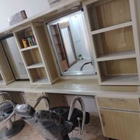 ميز حلاقه اخو الجديد ستعمال قليل سعر 250وبي مجال للتواصل على الرقم 078...