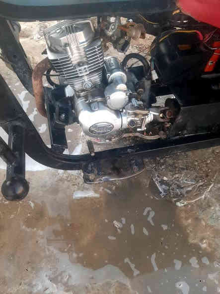 السلام عليكم ستوته امتي ار البيع موديل 2008 رقم اسود منفيس السعر مليون الشاصي والركبه مكفوله من الحيم مكاني كربلاء حي الطارات هاتف ***********
