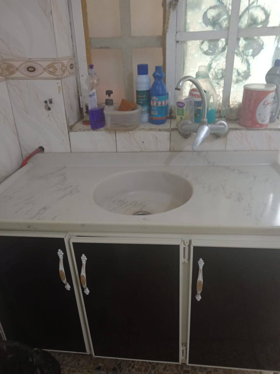 كاونتر متر ونص  السنك الملحق والكاونتر مترين 
3قطع للبيع 
***********
