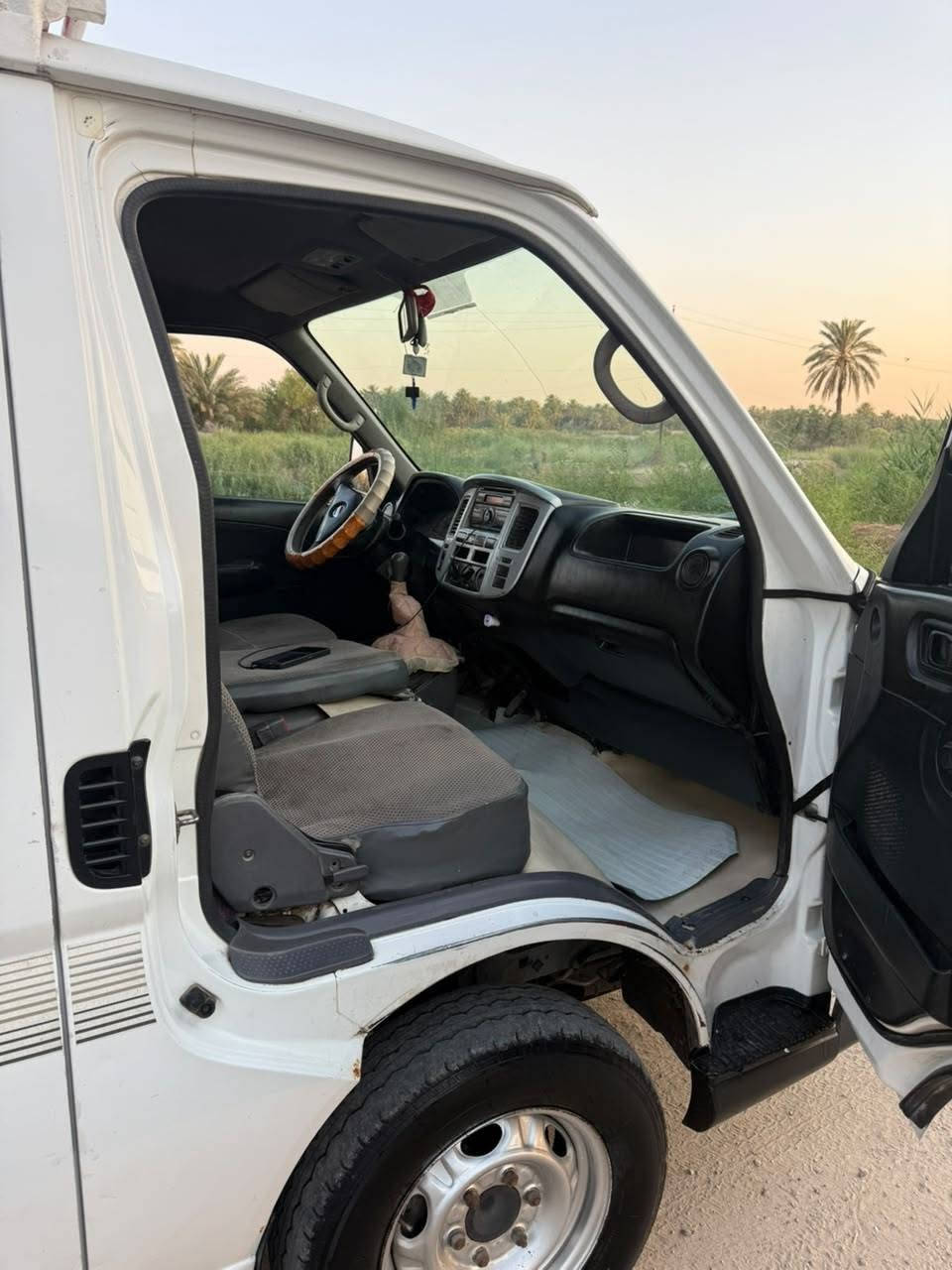 سيارة نيسان ناصي يورفان رقم كربلاء سعر 120بها مجال العنوان بابل المسيب رقم الهاتف ***********
