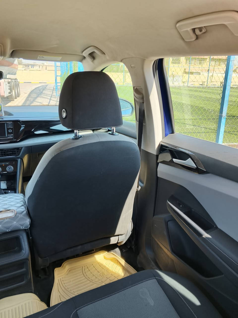 السلام عليكم
فولكس فاجن ٢٠٢٤ حادث جاملغ واربع اصابع البنيد عكس السائق واني ماشر مكان الحادث بيدي شكد واصل الحادث للبدنه 
مكاني بغداد 
سعر ١٦٥ ورقه 
***********  
ملاحظه. السياره دفع رباعي بيه سرقه الكاردن الخلفي تريد اشده اتريد تبقي عادي بس شده افضل بهواي
