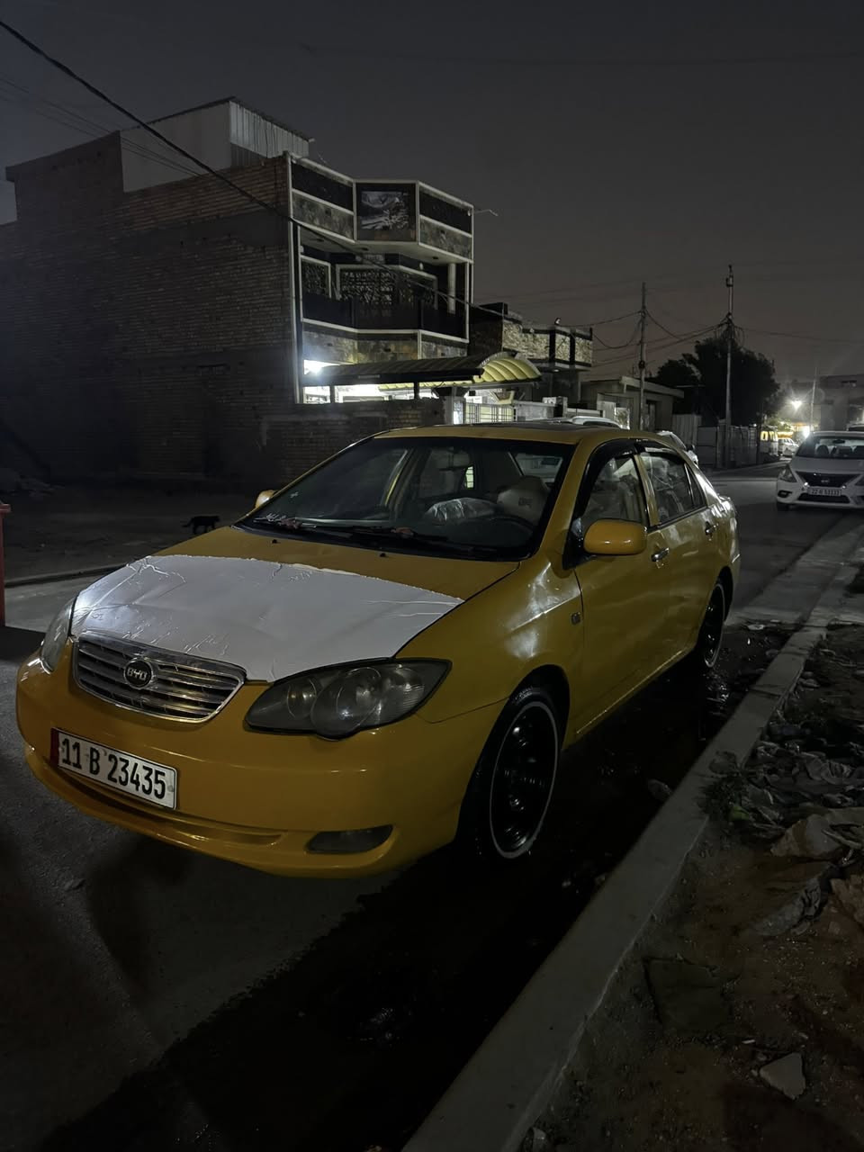 السلام عليكم BYD F3 2011
مصفرة غرامات وهيئة گير عادي 
كير ومكينة كفالة غرفة نظيفة
حدادية كلها جديدة تايرات نظيفة
مكفولة كير ومكينة صبغ باب الصدر وجاملغ خلفي السيارة ناصبة وكلش حلوة وجاهزة للجناي السعر 55وبيها مجال
مكاني تقاطع الدرويش 
***********
بي واتساب هم
