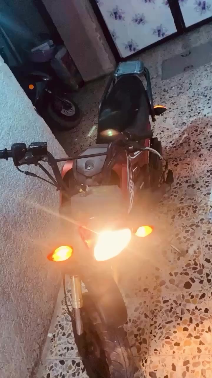 السلام عليكم هوندا للبيع السعر 400الرقم ***********
