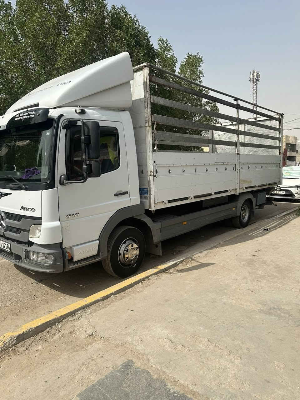 يتوفر سيارة حمل للاجرة اتيكو من بغداد الى جميع المحافظات طول البدي ٦ مترات وربع ***********
