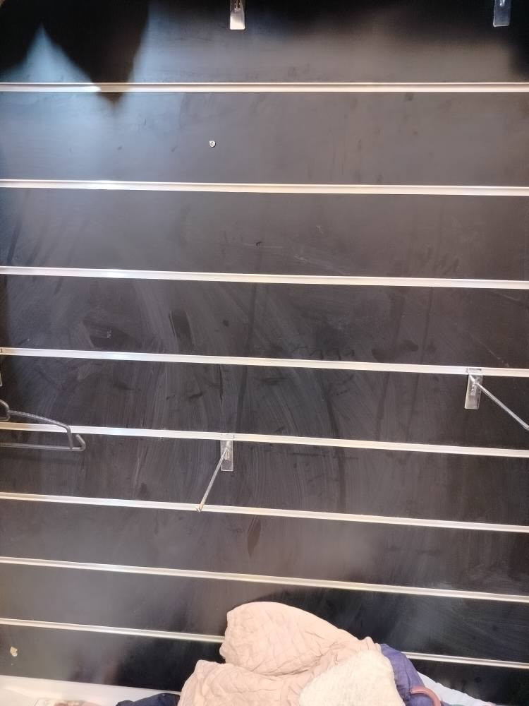 رفوف للبيع بسعر مناسب ونظافة فول للاتصال *********** موقع موصل
