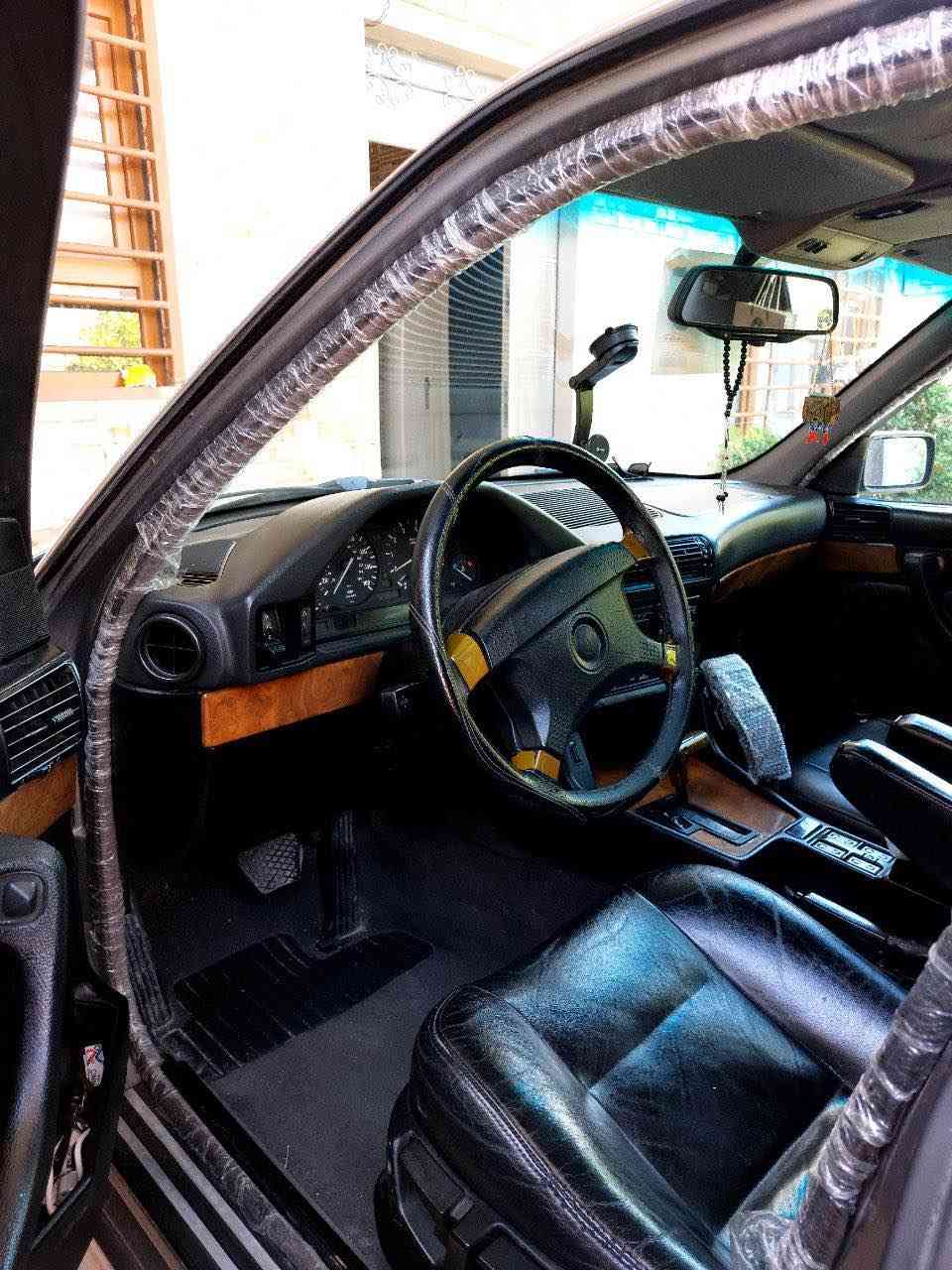 Bmw525Ai فول مواصفات 
1992 
اربع جام كهربائي 
دبل ايرباك
تبريدبشرط 
وكير مكينة بشرط 
داخل فورميكا
قفل مركزي 
سلايد
رقم وسنوية جديد سنوي بسمي
و كوبون بنزين
بدون ولا ضربة كلها بشرط من دعامية للدعامية بشرط
كوشن هيتر دبل تليفون و ABS
***********

 فول مەواسەفات525Ai1992
گێر ئۆتۆماتیک دوگمەی s  و بەفر مەزبوتە 
قفل مەرکزی چوار چام کارەبا 
 سلاید ناو فۆرمیکە کۆشن هیتێر دەبل موبایل 
پێشۆ پشت بێ شەرت بێ لێدان 
با شەرتی گێرۆ مەچینە بە شەرت 
سەنەوی تازەیە بە ناوی خۆمە کۆبۆنی بەنزینی هەیە 
تکایە گەر موشتەتری نی تەلڤون مەکە 
*********** كركوك, العراق
