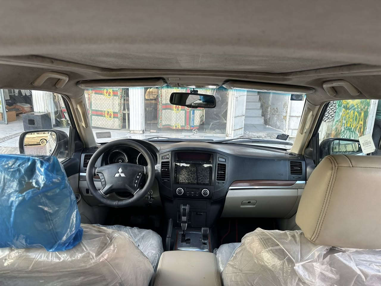 باجيرو 2008  السيارة مكفوله من الضربة ول صبغ مناقصهه اي شي ماشية 160 الف السعر 135 بي مجال قليل ***********
