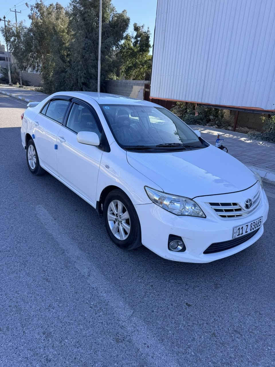 السلام عليكم 
كورلا 2011 خليجي مكفول

كل التفاصيل بالمقطع 
والسونار موجود جديد مسوي 
تحويل مباشر 
سيارة جاهزه على اخر حبايه مابيها نقص لا ضربه لا تبديل فقط شبر صبغ براس الجاملغ موضح امامكم بالسونار والمقطع وخلاف هذه اني حاضر 
السيارة شاشه وكامره تبريد غرفته بعدها شركة دشبوله يعني ما ناقصه شي كلش حلوه وبالعافيه ع الشراي
السعر 125 وبي مجال 
العنوان الفلوجة —الحبانيه
للأستفسار الاتصال ***********
