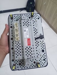 شاشه ملكه للبيع  شغاله  رقم صاحبه 07857686957 بي واتساب