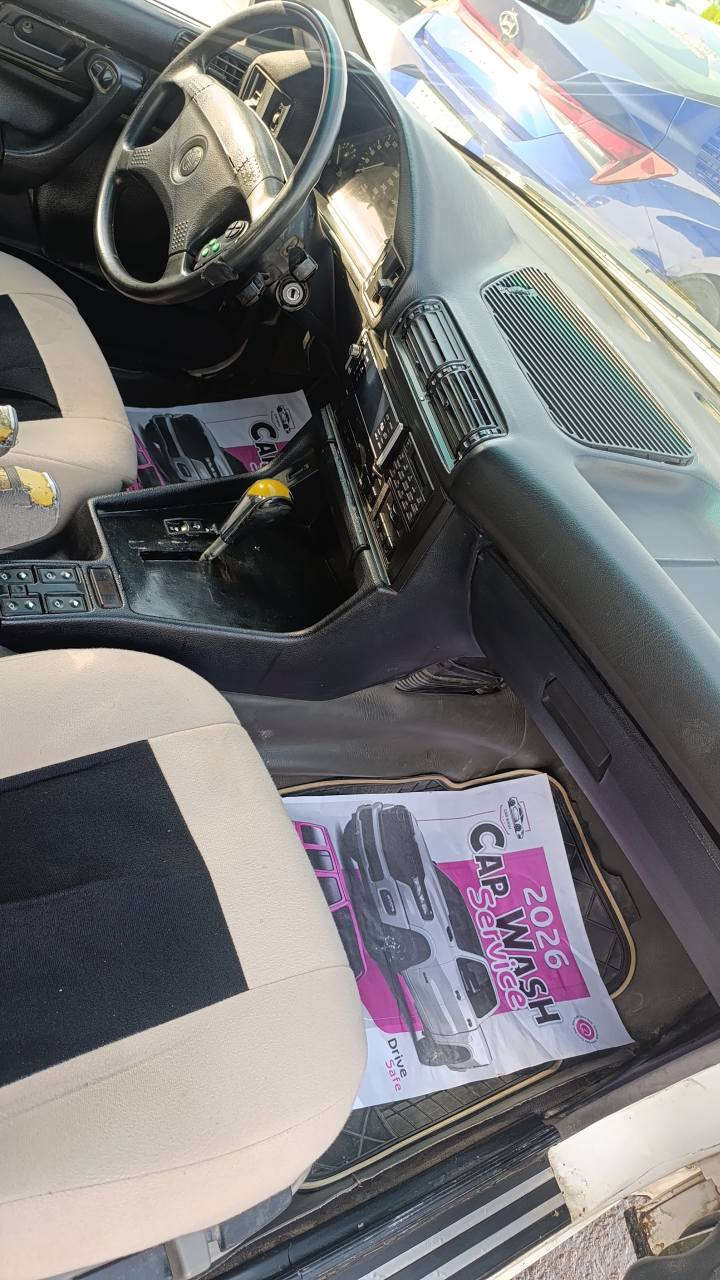 السلام عليكم للبيع bmw 535  السيارة جاهزه من كلشي تبريد مكينه كير حداديه السيارة بلاديه بيها صبغ قطعتين فقط بدون ضربه هزه جديده باسمي رقم انكليزي نوقصها الصالنصه مزروفه والبطاين شويه تعبانه والجامه الخلفيه الوره السايق دكمتها متشتغل يا اما فيوز يا اما الدكمه عاطله السعر 49مكان السيارة بغداد كرادة والبلديات رقم الهاتف *********** بغداد, العراق
