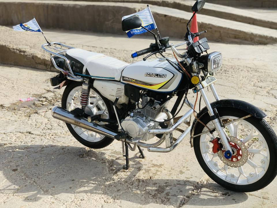 السلام عليكم
أيراني للبيع موديل 2024محرك 150 مكفول كفاله عامه أوراق كامله مكاني يثرب 
عندي الويل الوره بي فطر يعني رايدله لحيم شويه 
السعر 500الف قفل بدون معامله إذا ماتعجبك لا تعلق ولا تخابر 
***********
