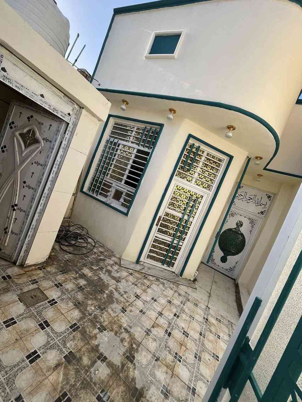 يعلن مكتب عقارات علي قحطان الخفاجي 🏡 
عن دار مساحه 100 متر .. صنف العقار طابو زراعي سند 25 
الموقع بابل سيف سعد شارع الغسل مقابيل الملعب 
شارع عرضه 8 متر 
بناء طابوك درجه اولى 
صاله .. مطبخ .. كلدور .. غرفه نوم .. حمام داخلي وخارجي 
تسليم مباشر 
تفاصيل اكثر مراجعه المكتب أو اتصال هاتفي 📞 
‏‪0778 075 4398‬‏ متوفر واتساب 
***********. متوفر واتساب 
موقع المكتب الجديد سيف سعد مقابيل شارع المشجر 
عقارات علي قحطان الخفاجي 🏡 
عندك عقار للبيع تجاري أو زراعي طابو صرف أو سند 25 
بناء ترميم كلشي متوفر يم علي قحطان الخفاجي 
🫡
