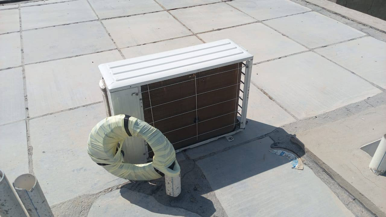 السلام عليكم ورحمة الله وبركاته يوجد لدينا كية حمل لنقل الأثاث داخل و خارج بسمايةو بغداد ومحافظات مع نجار لفتح وشد جميع أنواع غرف النوم والكاونترات بجميع انواعها مع فني سبالت فتح وشد وعمل درجة اولى الله شاهد علينا مع كادر من العمال الموهوبين في حمل الأثاث ما عليك بس تتصل والباقي علينا وتدللون علينا اغاتي للأستفسار الاتصال بنا على الرقم التالي ***********يتوفر واتساب أيضا وباسعار مناسبة جدا جدا
