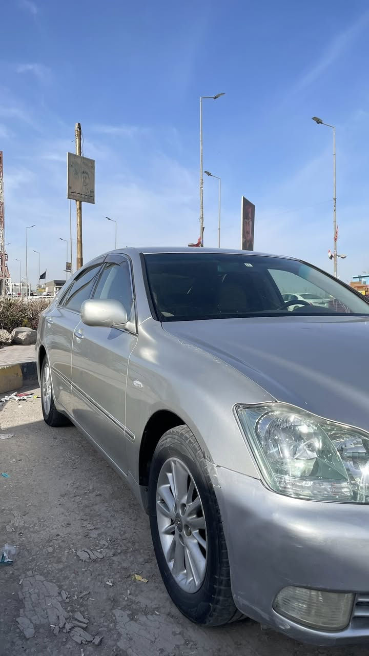 سلام عليكم شاهينه للبيع 2004دكمتين حاويه كفاله كص وضربه وسرقه اربع بصمات بصمه سوده جاهزه للتسجيل بس تحجز 
السعر :95وبيه مجال قليل 
الاستفسار :***********
