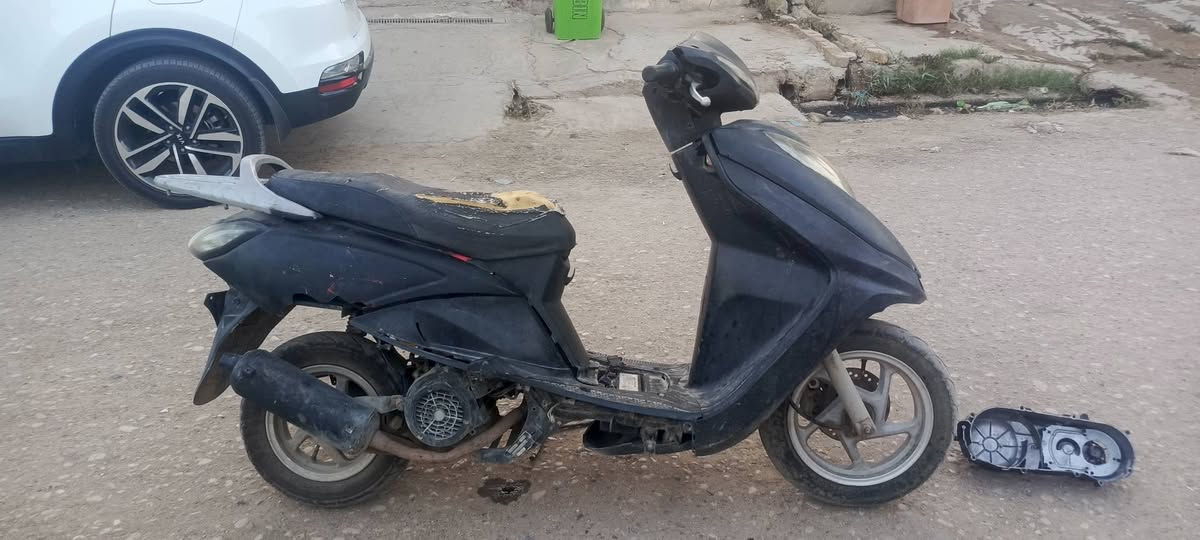 متاح هاي الدراجة عطل بسيط ابيع كوم حديد 
المكان 
الفلاحية


**إذا كنت صاحب هذا الإعلان وتريد حذفه لأي سبب، رجاءا أرسل رسالة إلى الدعم الفني**