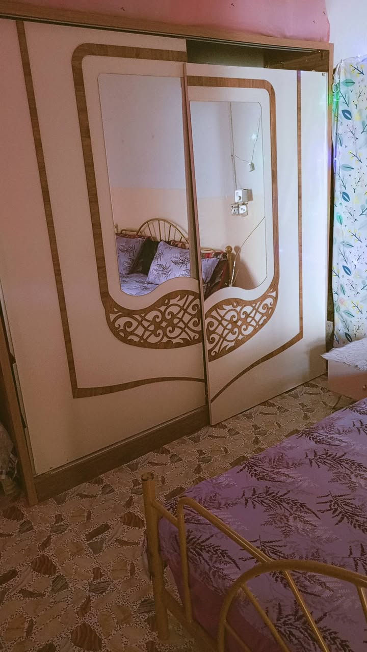 غرفه تركيه 5قطع نضيفه مابيها ضرر 300وبيها مجال باب الكنتور اني شالعتها لان اريد ابيع الغرفه المكان حله ورديه خارج


**إذا كنت صاحب هذا الإعلان وتريد حذفه لأي سبب، رجاءا أرسل رسالة إلى الدعم الفني**
