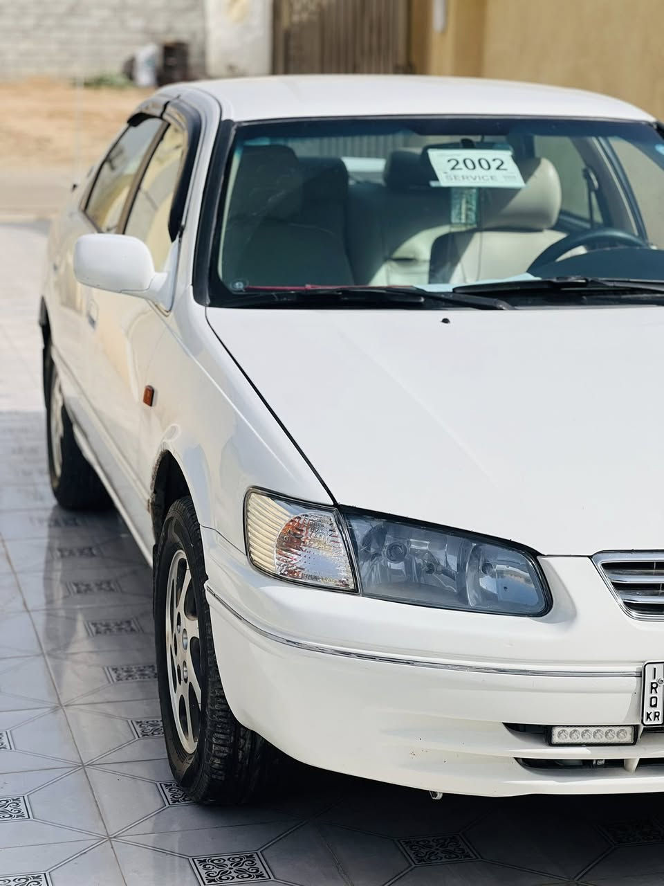 السلام عليكم/ كامري 2002 للبيع قطعتين صبغ فقط للاتصال ***********
