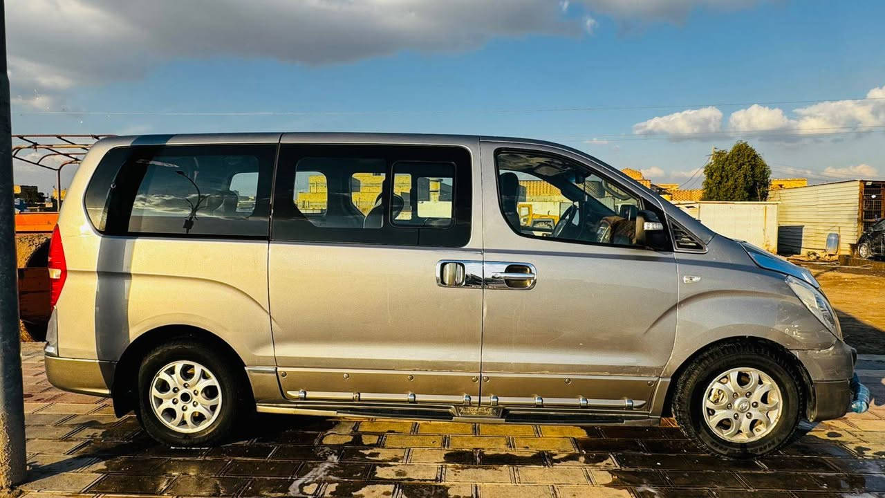 ستاركس ٢٠١٢ مسكر بلاد سياره جاهزه ونضيفه ع اخر حبايه تخم تاير حداديه تبريد دومشه جديده بيهاه جاملغ امامي بدون دواخل وجنطه اثر خياس مكان سياره ناصريه شطره  ‏‪0788 264 8261‬‏
