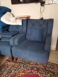 كراسي • ٣ قطع • قابلة للتفاوض