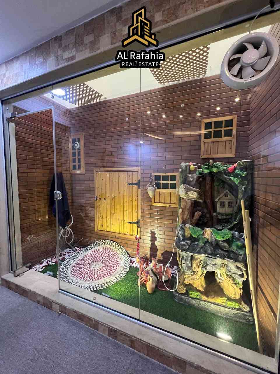 بيت للايجار في حي بختياري - اربيل.

مساحة 145متر مربع مؤثث بالكامل.
يحتوي على 4 غرف نوم مع 2 هول واستقبال ومطبخ حار ومطبخ بارد.
و4 صحيات وبلكونة كبيرة مع كراج وحديقة.

جاهز للسكن مباشرة.
للاستفسار يرجى التواصل على الارقام التالية:

*********** 
***********
***********
متوفر واتس آب.

عنوان الشركة: اربيل - 32 بارك - مشروع لايف تاورز قرب طريق 120.
