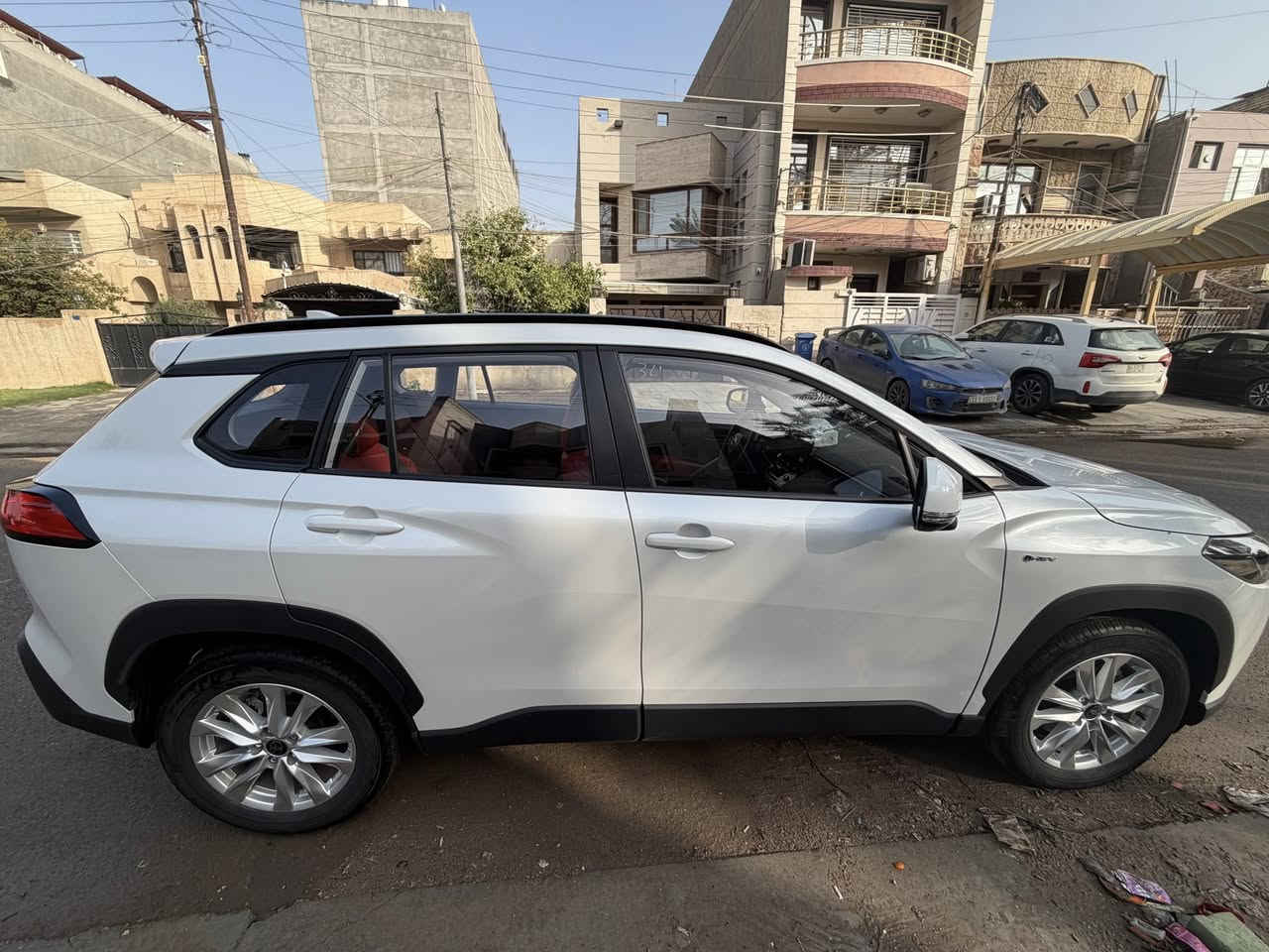 كورلا كروس ٢٠٢٥ فول موصفات ماشيه ١١ الف مرتين مبدله دهن من شركة تيوتا كراسي ثنين كهرباء دخول ذكي تحديد مسار كراسي جلد داخله احمر للاستفسار ***********
