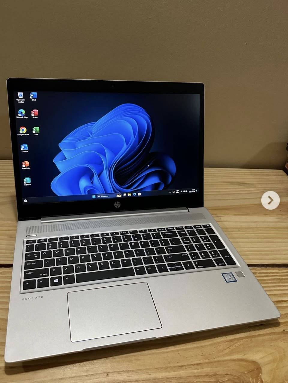 لابتوب hp probook   الجيل الثامن للبيع 
الحاسبه سوبر سلم  
المعالج core i5 الجيل الثامن
رام 8 كيكا DDR4
هارد 256 كيكا SSD
كرت الشاشه Intel Uhd 630 حجم 4 كيكا
الشاشه حجم 15.6 انج ضد التوهج دقة FHD1980x1080 
باتري ليثيوم 6 خلايا  شحن سريع 65 واط والباطرية ممتازة
كيبورد ضوئي ليزري
بصمة اصبع نضام حمايه 
كامره دقة hd
 منفذ تايب سي و رام  وhdmi وباقي المنافذ   الحاسبه كلش نضيفه وحلوه
السعر 325 الف النجف, العراق


**إذا كنت صاحب هذا الإعلان وتريد حذفه لأي سبب، رجاءا أرسل رسالة إلى الدعم الفني**