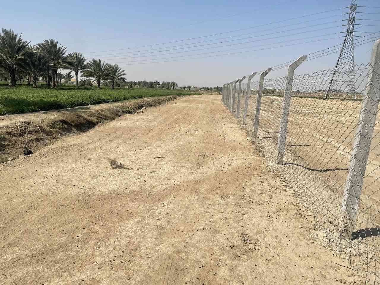 للبيع مساحة دونم ‏الواجهة50 في 50 متر
طابو سند 25 (تحويل أسهم بإسم المشتري) متوفرة كافة الخدمات (تبليط /ماء/ كهرباء/ مدارس/ مركز صحي/ الموقع كربلاء - شارع رابط الزبيلية يبعد عن شارع نجف كربلاء 3 كيلو يبعد عن شارع طويريج كربلاء سيطرة الإبراهيمية 3 كيلو يبعد عن مركز مدينة كربلاء الإمامين(ع) 8 كيلو 

/*********** /***********
