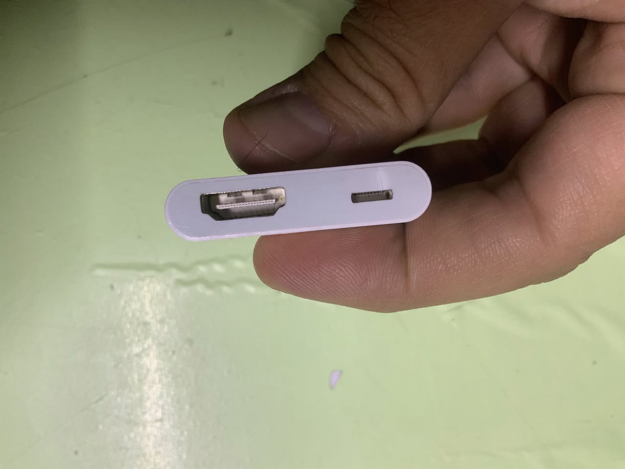 السلام عليكم 
تحويلة آيفون او الايباد نوع lightning digital AV adapter 
ربط الآيفون على شاشة التلفاز 

السعر 10,000 الف 

——————————————————————-
تحويلة الآيفون أو الايباد  نوع Type C to. HDMI 
ربط الآيفون  أو الايباد على شاشة التلفاز او شاشة الحاسبة  

السعر 10,000

———————————————————-
المجموع 20,000 

للتواصل واتساب    ***********
بغداد - شارع فلسطين - ساحة الموال
